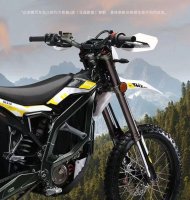 Sur-Ron Ultra Bee L3e (mit Straßenzulassung) Carbon Black Enduroreifen